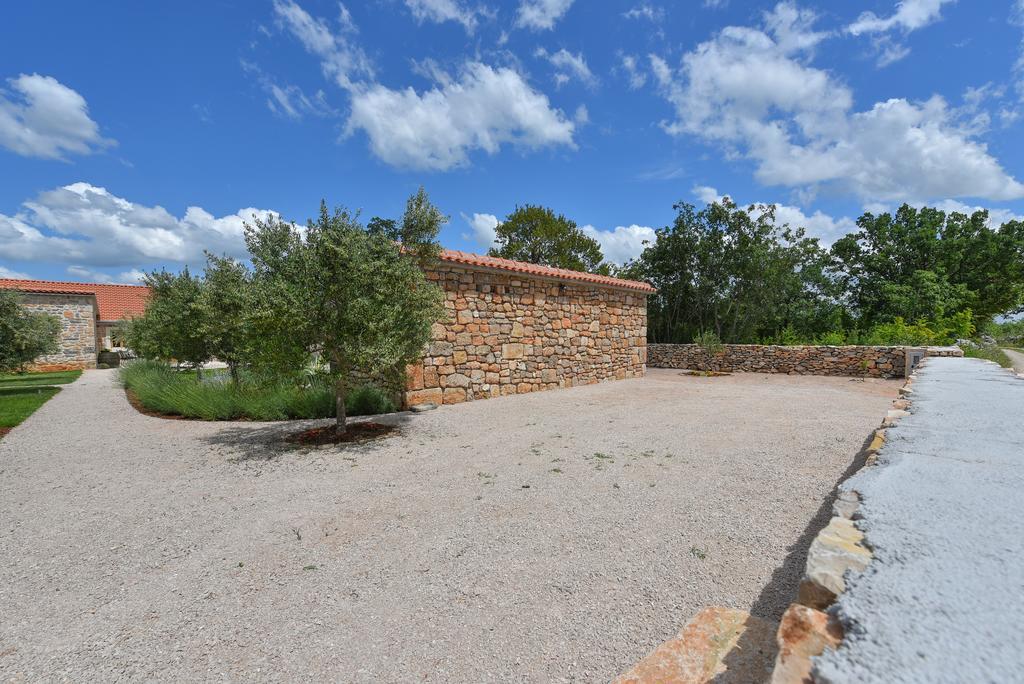 הוילה Bogatić Rural House Kod Slapa מראה חיצוני תמונה