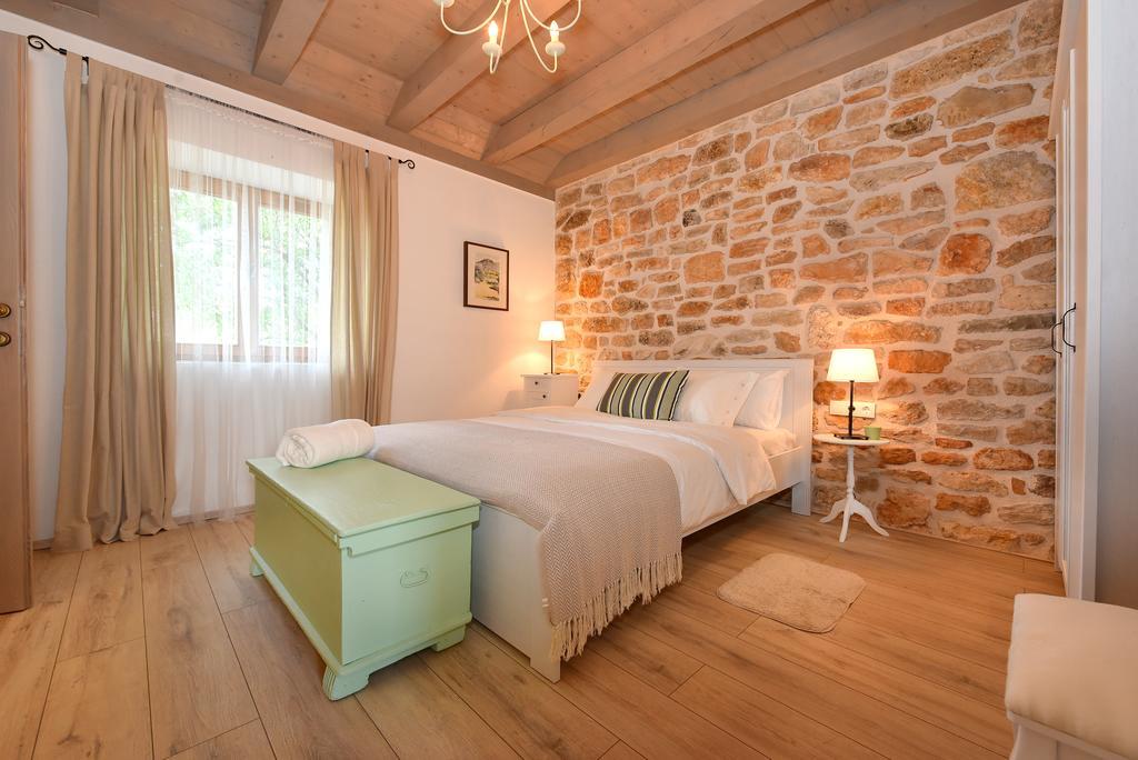 הוילה Bogatić Rural House Kod Slapa מראה חיצוני תמונה