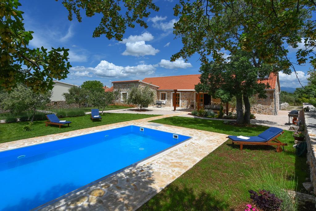 הוילה Bogatić Rural House Kod Slapa מראה חיצוני תמונה