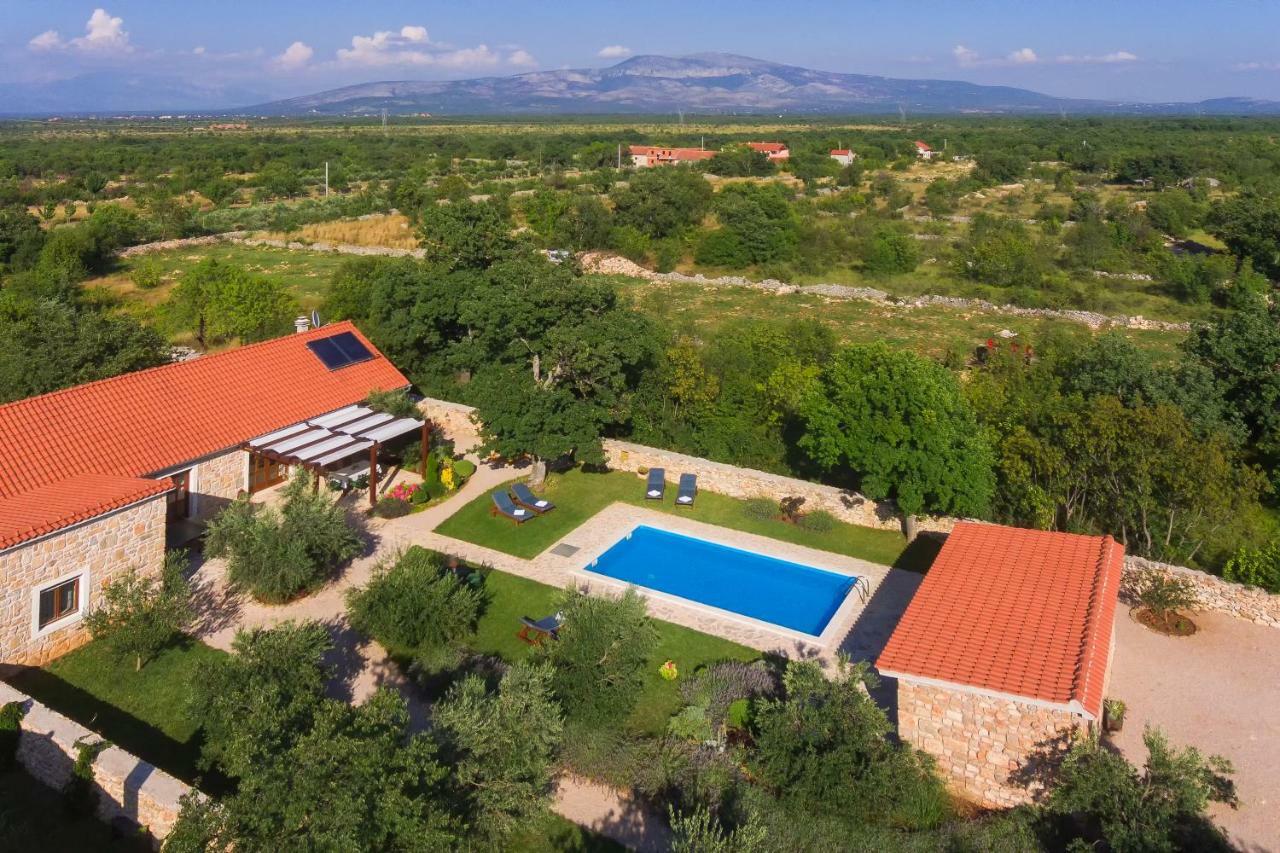 הוילה Bogatić Rural House Kod Slapa מראה חיצוני תמונה